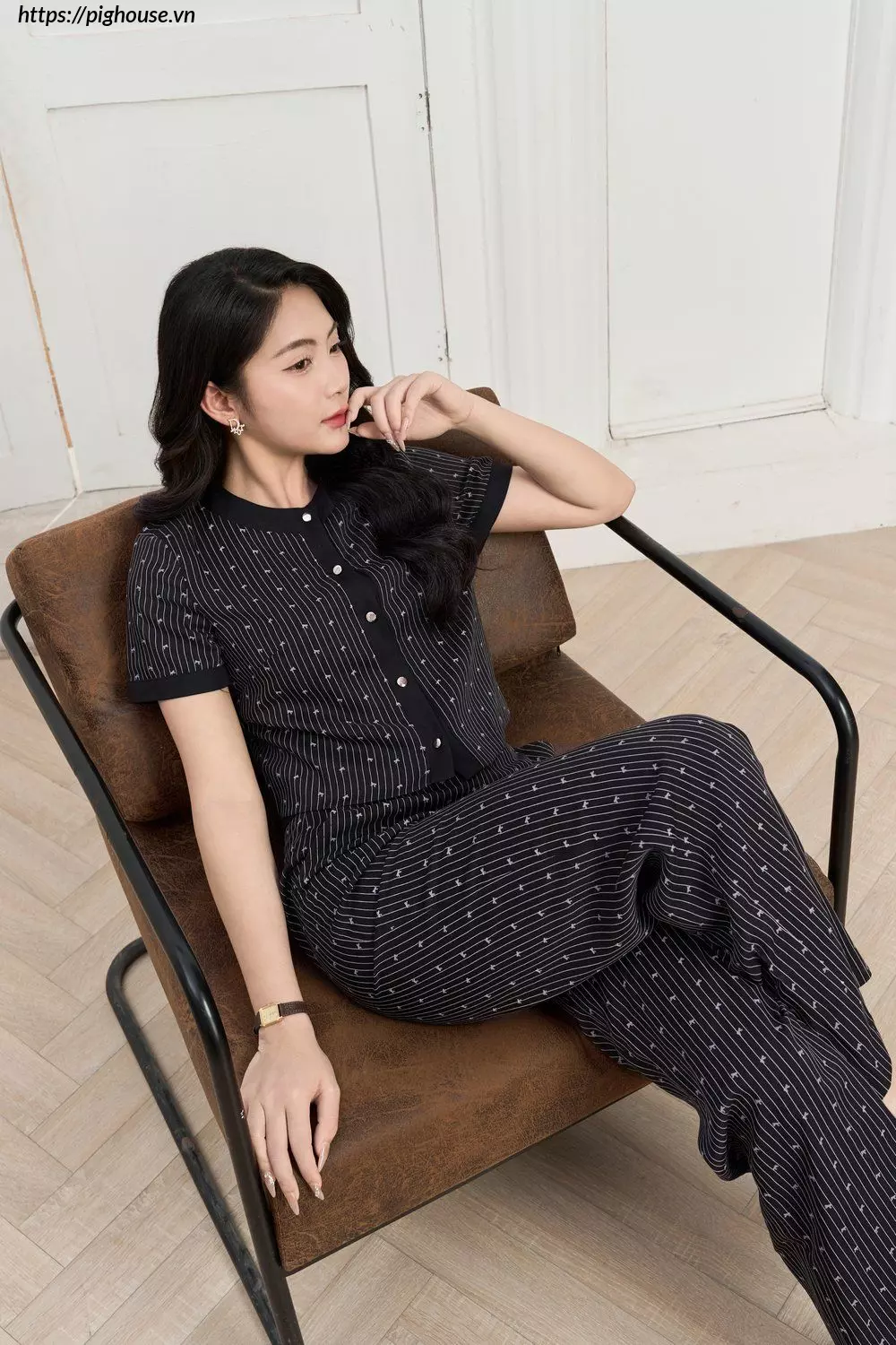 Set Tuytsi Quần Suông Phối Viền Cardina