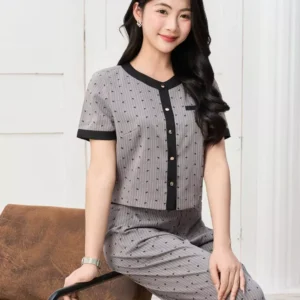 Set Tuytsi Quần Suông Phối Viền Cardina