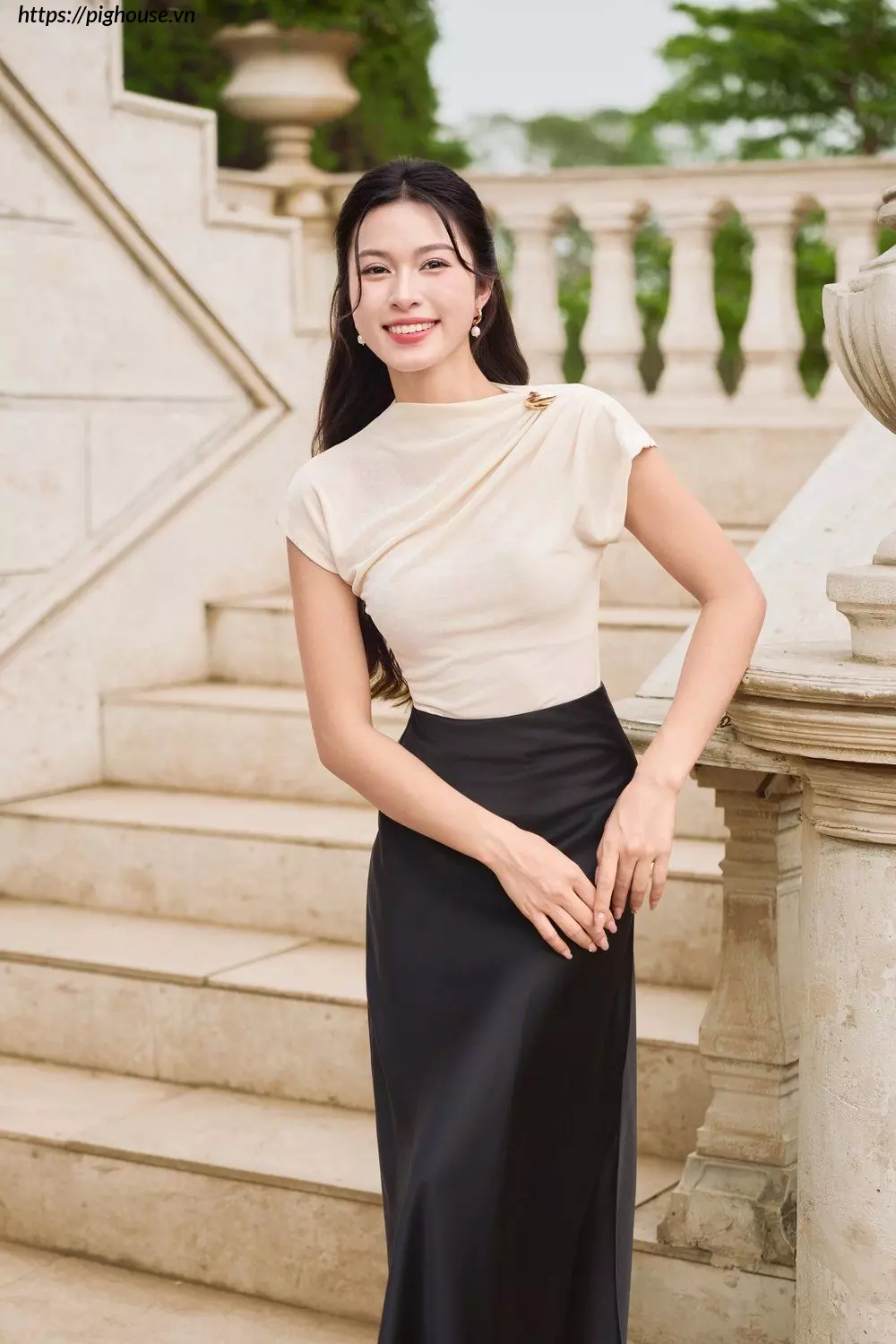 chan vay duoi ca satin trendy cardina