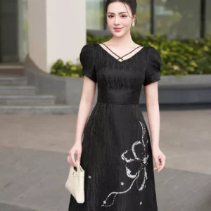 Đầm Flavi Gấm Đen DA44