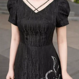 Đầm Flavi Gấm Đen DA44