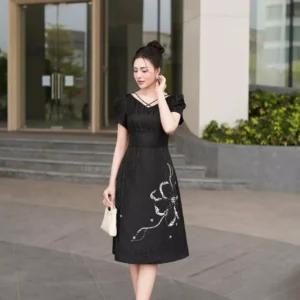 Đầm Flavi Gấm Đen DA44