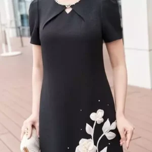 Đầm đen dáng suông CainD