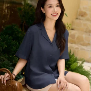 Áo sơ mi đũi tơ Cardina dáng suông cổ ve