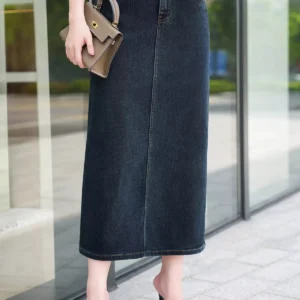 Chân váy jeans dáng A dài trẻ trung