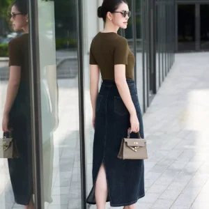 Chân váy jeans dáng A dài trẻ trung