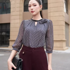 Áo sơ mi cổ tròn đính đá dáng suông