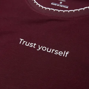 Áo phông LUPERI cổ tròn in chữ dáng ôm trẻ trung